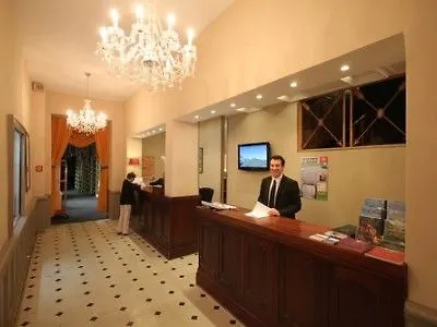 Grand Hotel De La Grotte Lourdes Francia